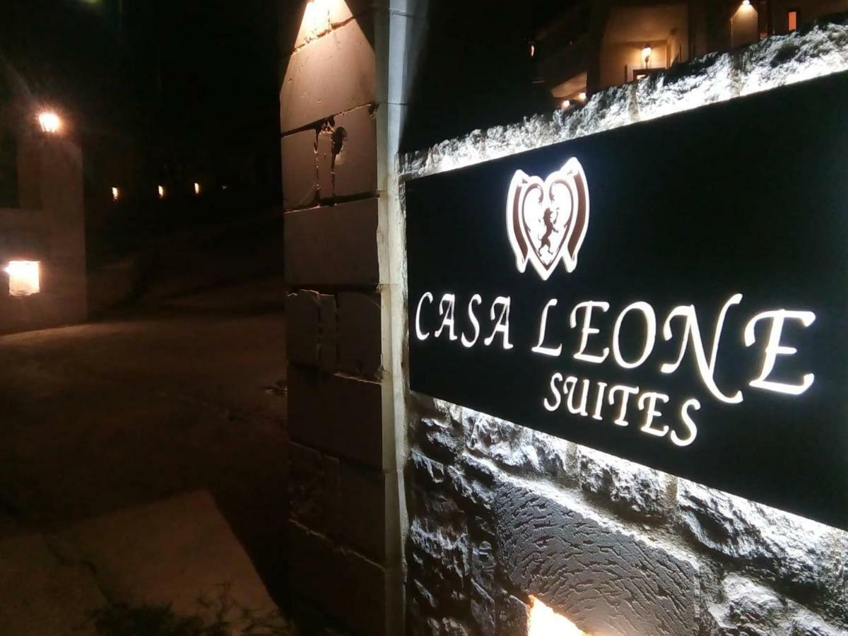 Casa Leone Suites Stalós Екстериор снимка